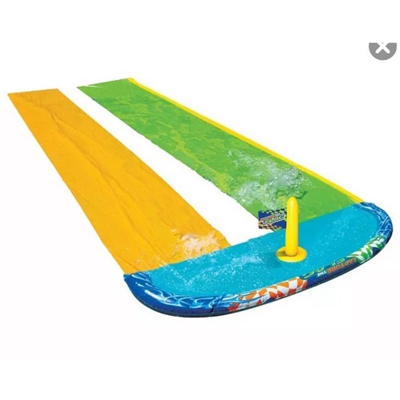 Capture The Flag Racing Water Slide - Picture 5 of 5